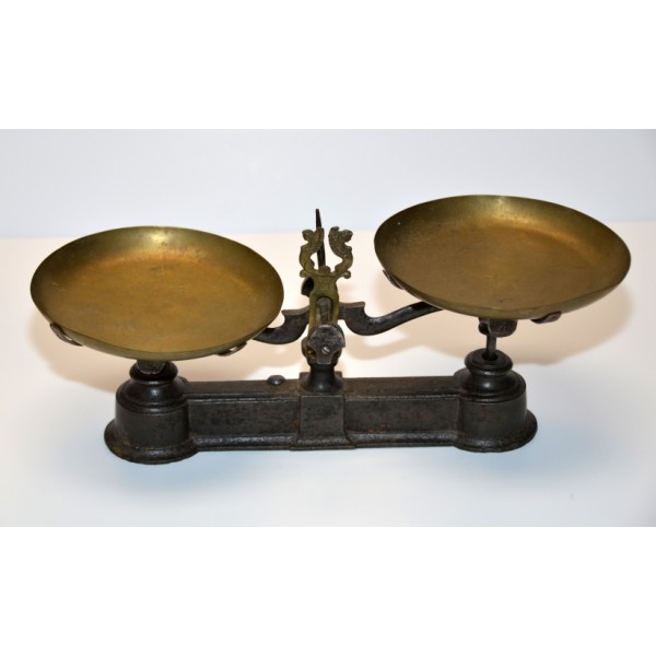 Old Vintage Scale Weight